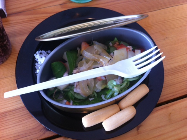 Lata de dorada con canónigos