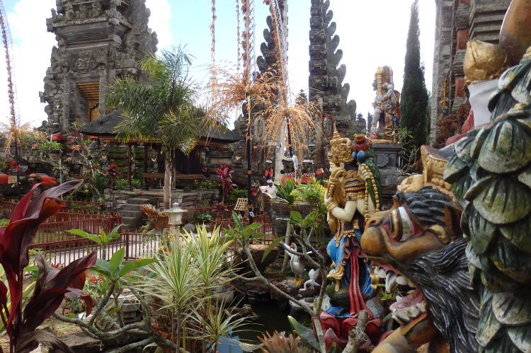 Ulundanu Batur Temple